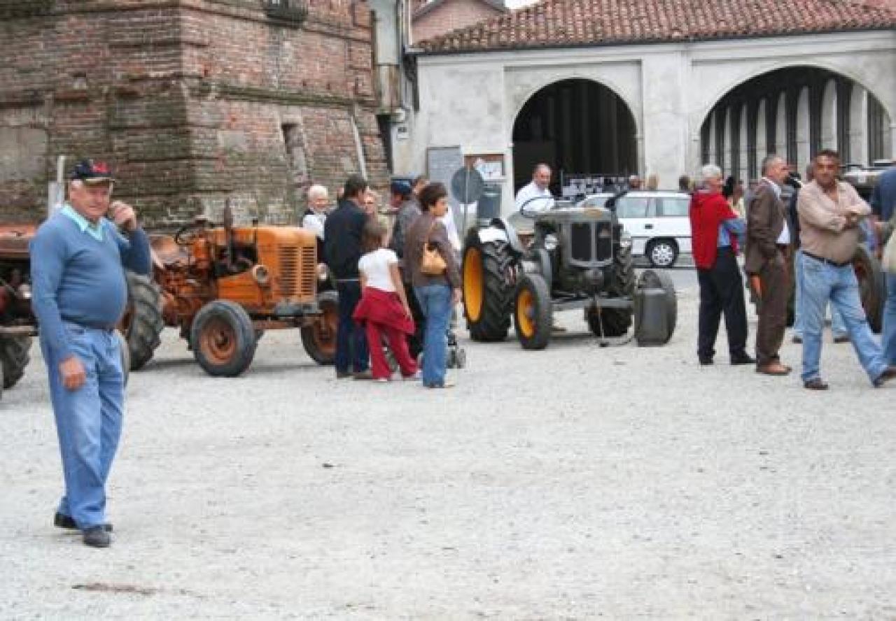 Due giorni di gusto e tradizioni nel weekend con i Corpi Santi Scarnafigi, si inaugura la boutique delle eccellenze firmate terre di mezzo