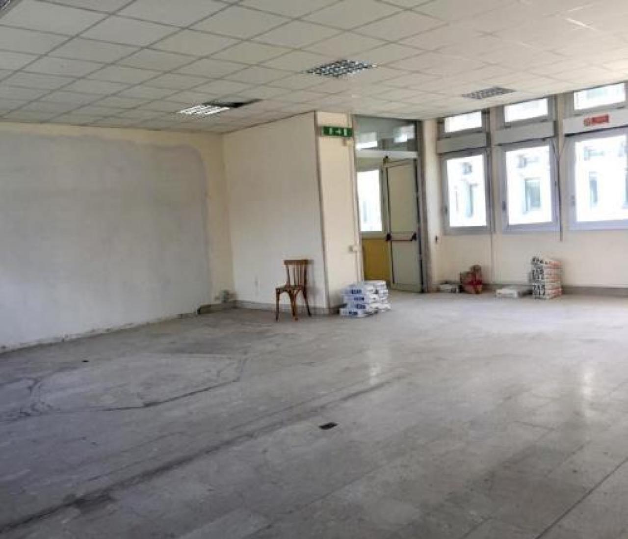 Elementari e medie, ingressi scaglionati