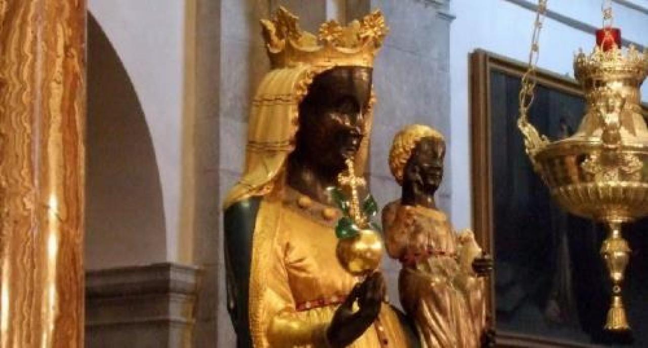 La madonna nera di oropa in città
