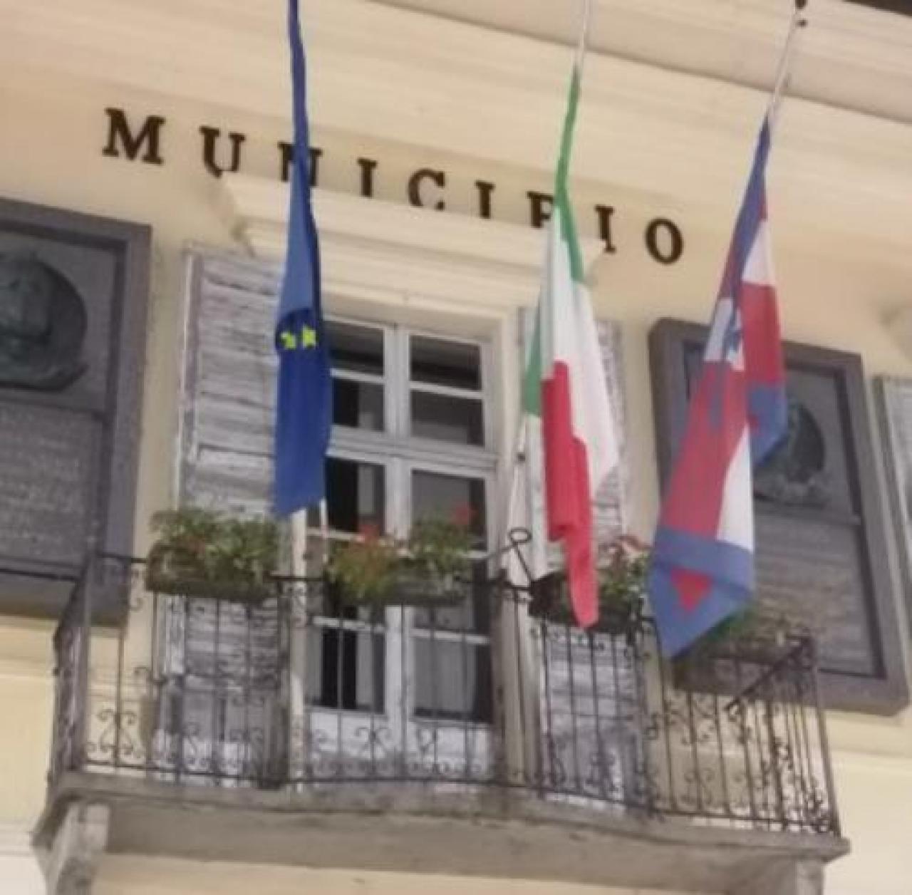 Lo stemma ”scomparso” in Comune