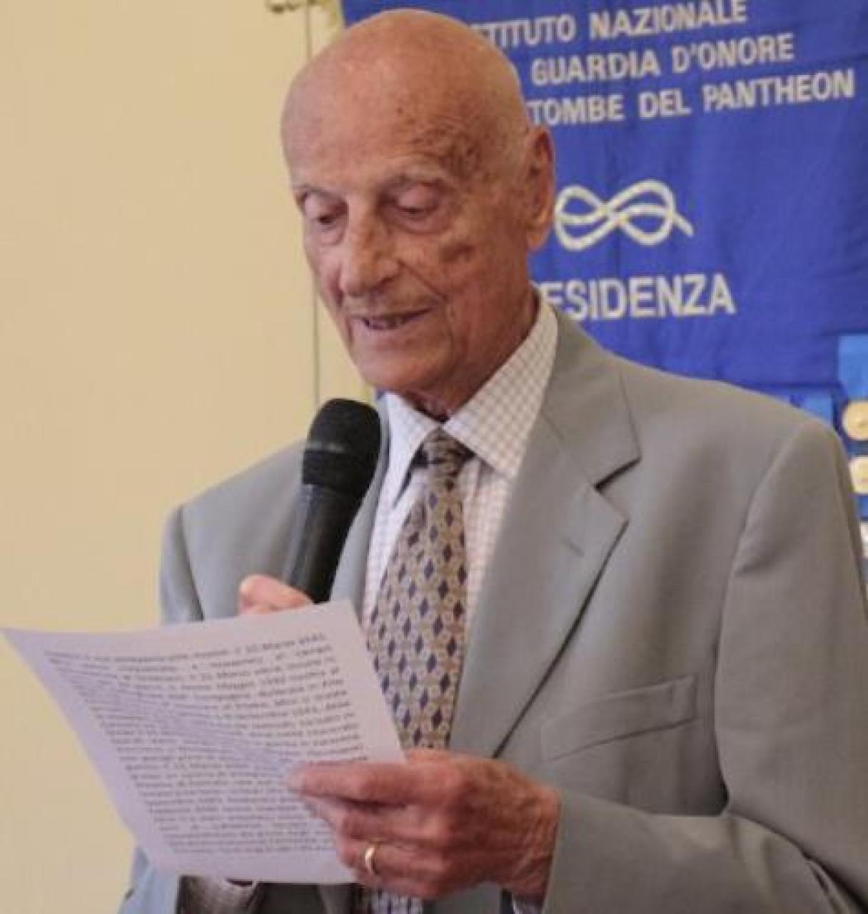 Addio al coiffeur-scrittore che raccontò Villafalletto