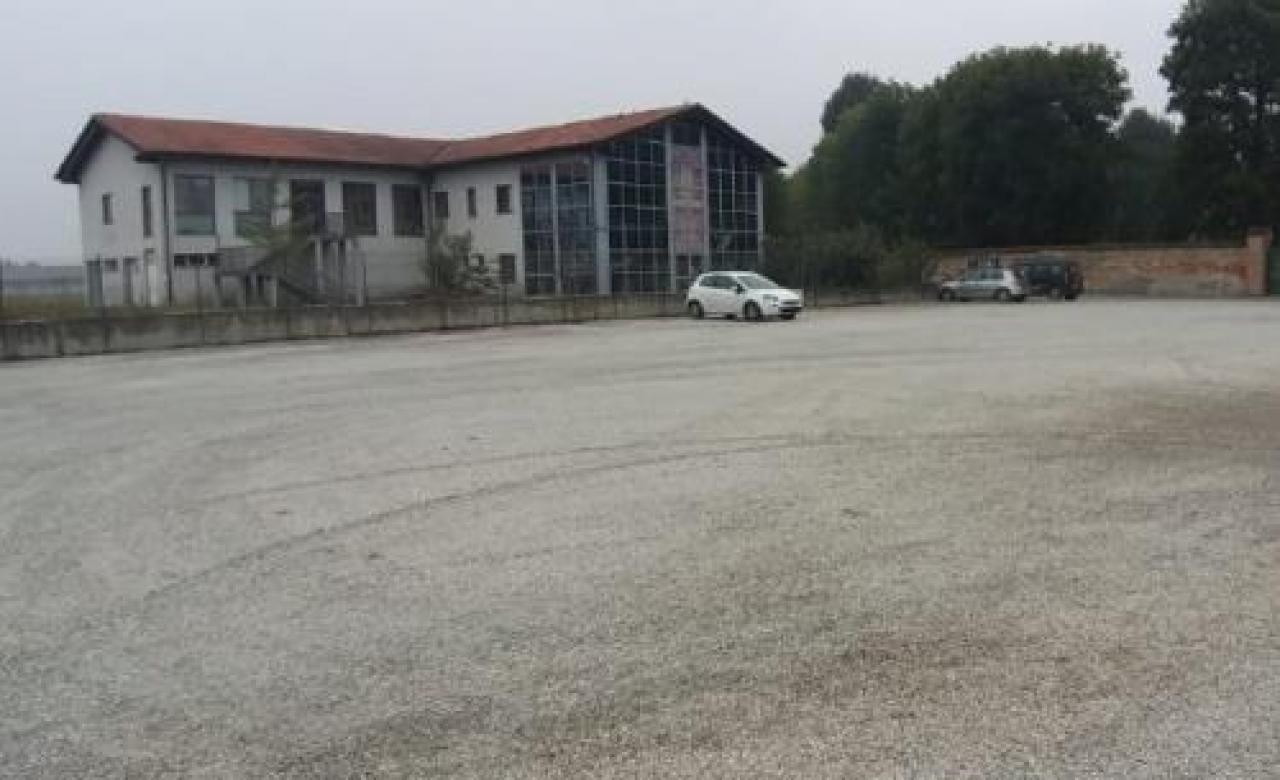 Agenform, piazzale a nuovo