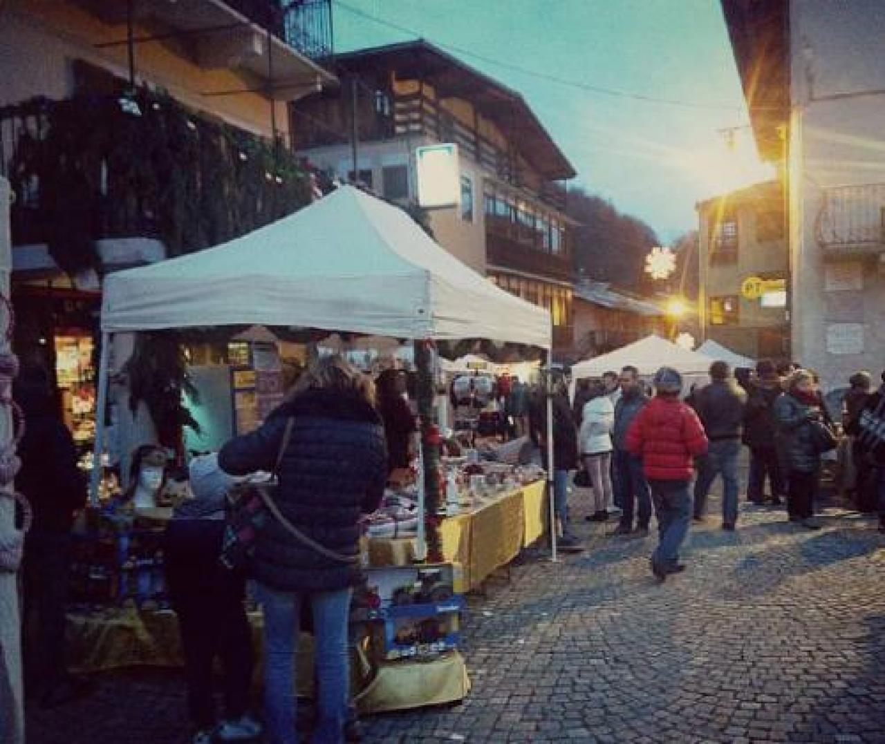 Buone intenzioni per il Mercatino Ma per ora è blocco