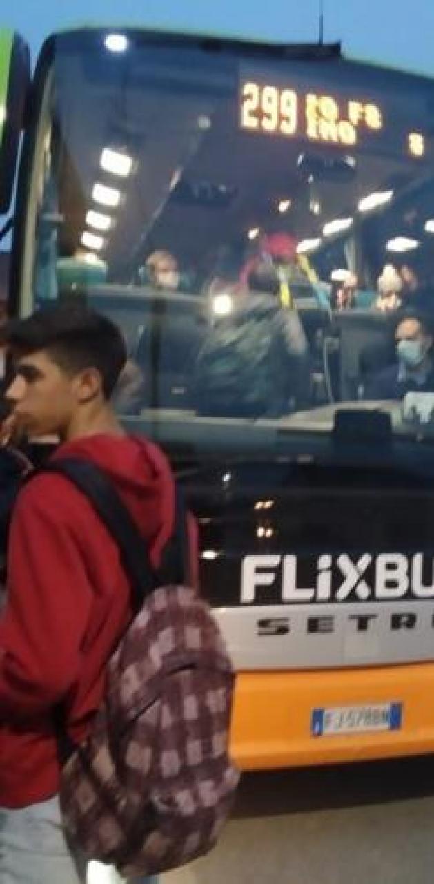 Cardè, a scuola col flixbus