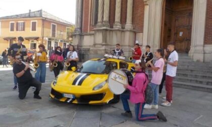 Dalle Topolino alle Ferrari in gita alle sorgenti del Po