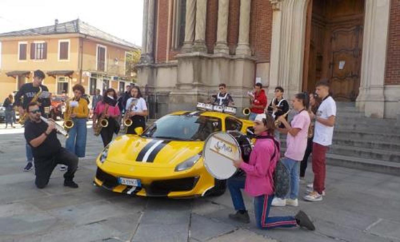 Dalle Topolino alle Ferrari in gita alle sorgenti del Po