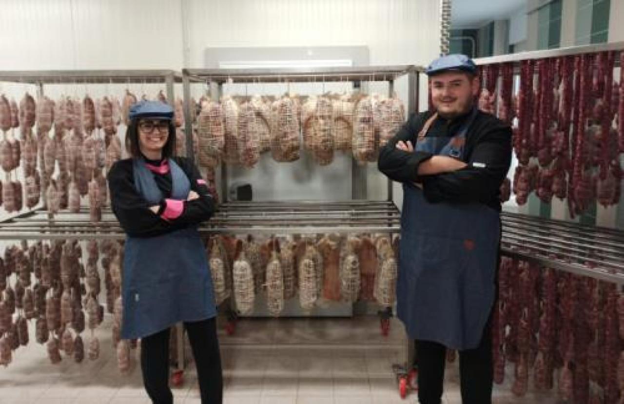 Domenica apre l’agrisalumeria S. Pietro Paolo e Rosamaria puntano su Revello
