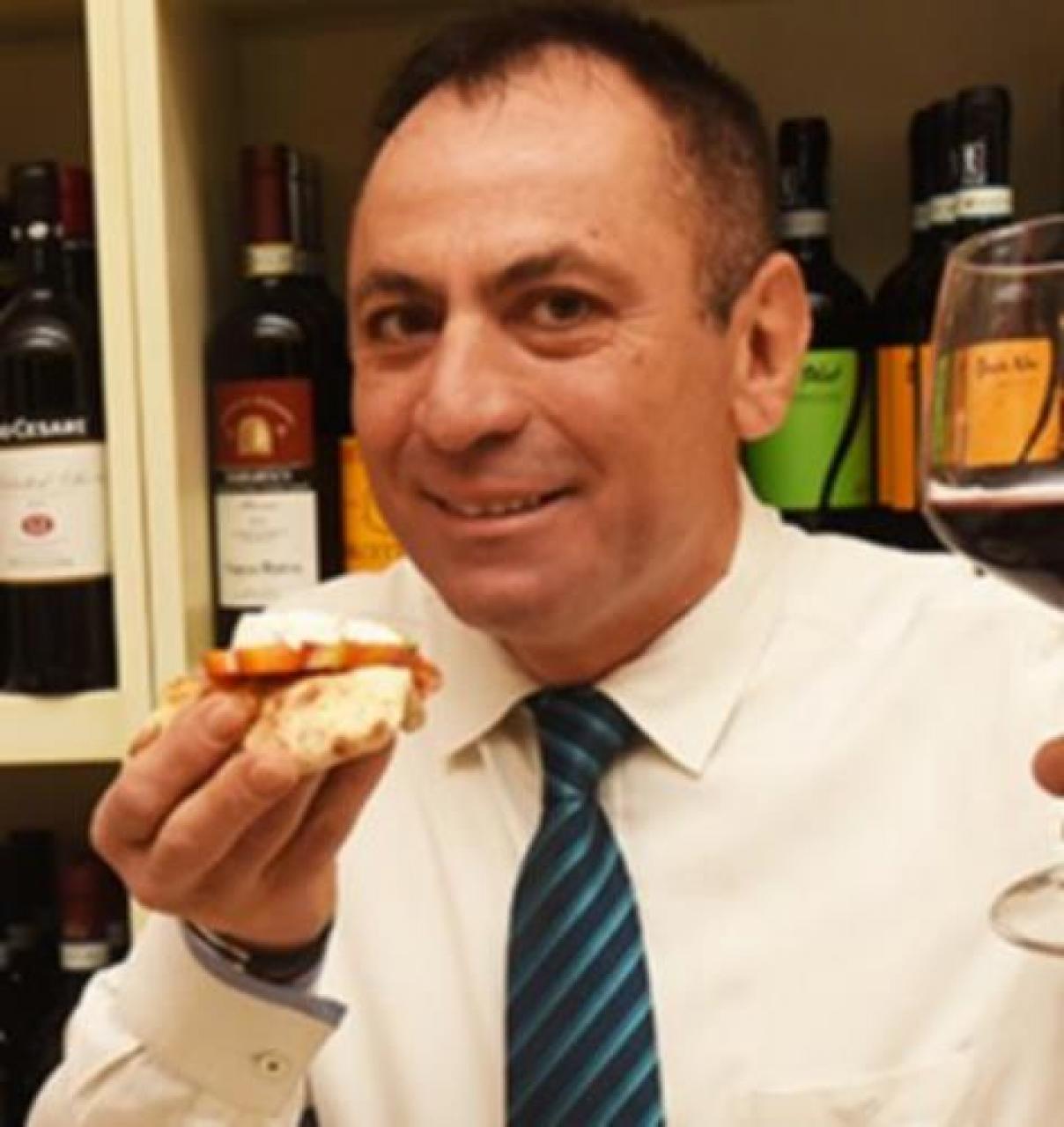 La voce degli imprenditori colpiti dal nuovo decreto che impone chiusure e restrizioni il ristoratore il barista il pasticciere la palestra il cinema la scuola di danza Non si tratta così la ristorazione Un’imposizione inaccettabile Sbagliato colpire il settore food Corsi e lezioni ora tutto è perso Quell’errore fatto in estate Non togliamo lo sport ai ragazzi