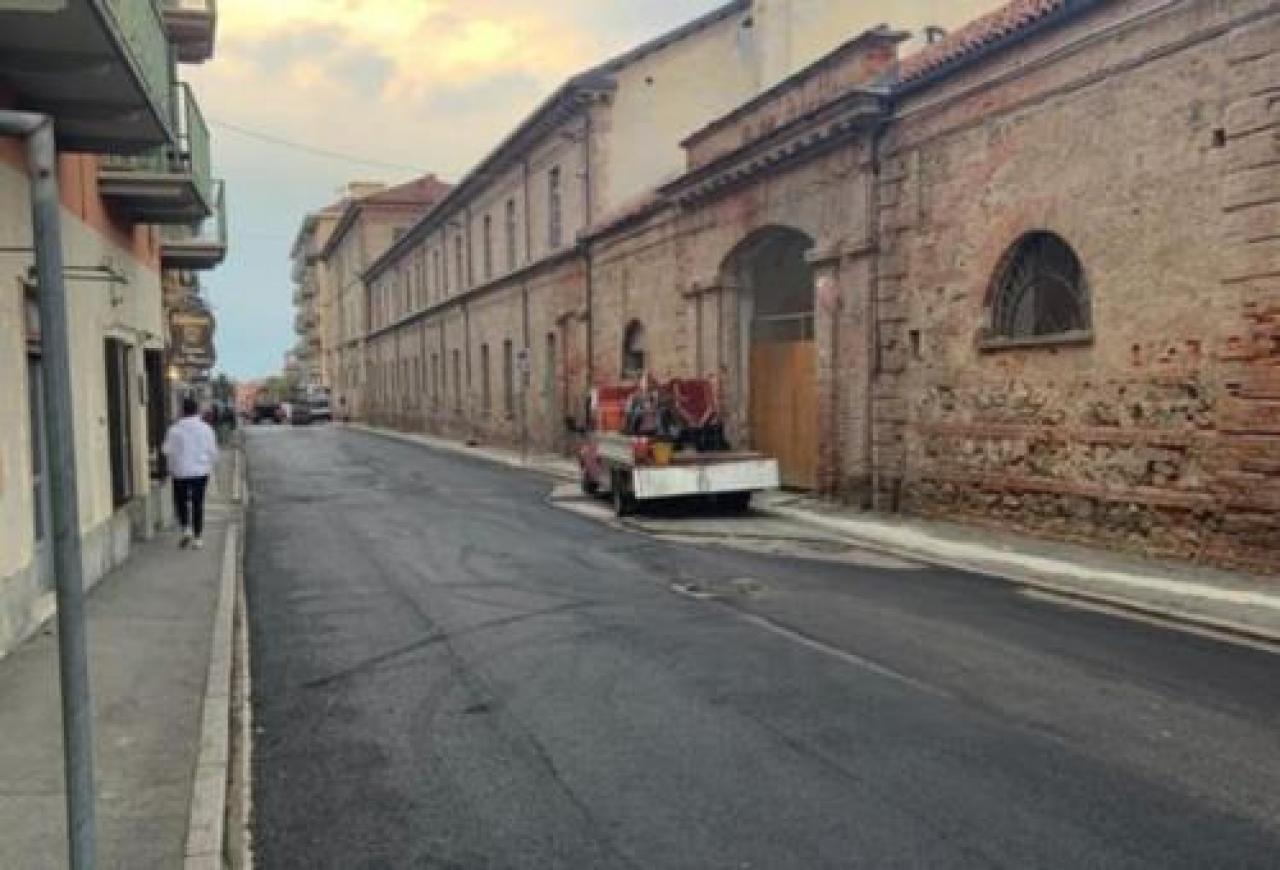 Nuovo asfalto in corso piemonte