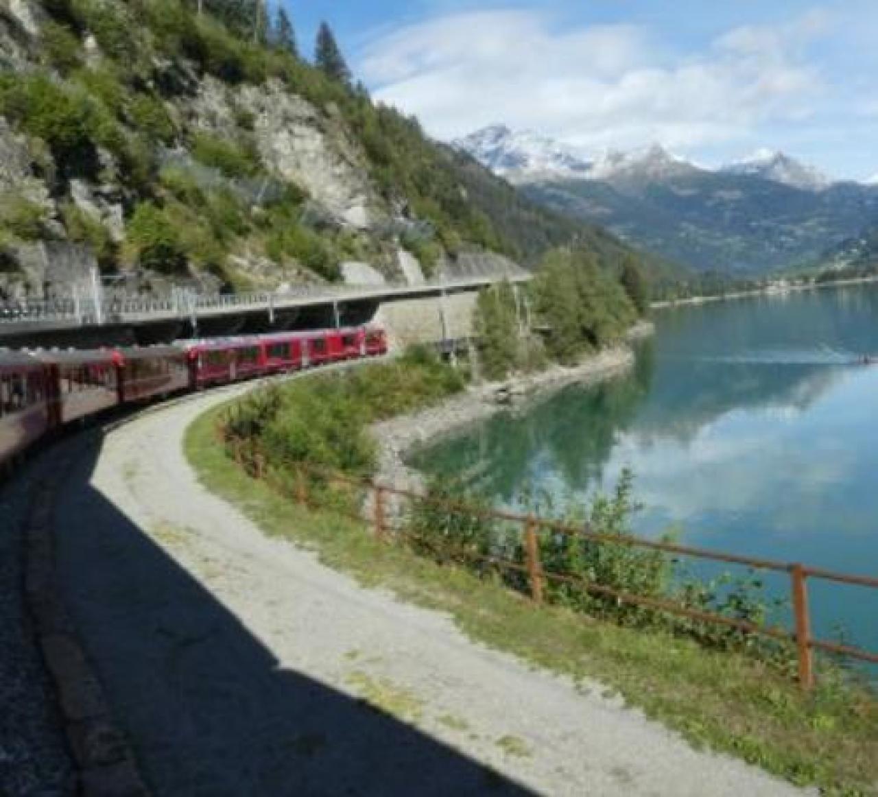 Successo della gita sociale con le acli di fine settembre La Società Operaia di Piasco in viaggio sull’emozionante trenino rosso del Bernina