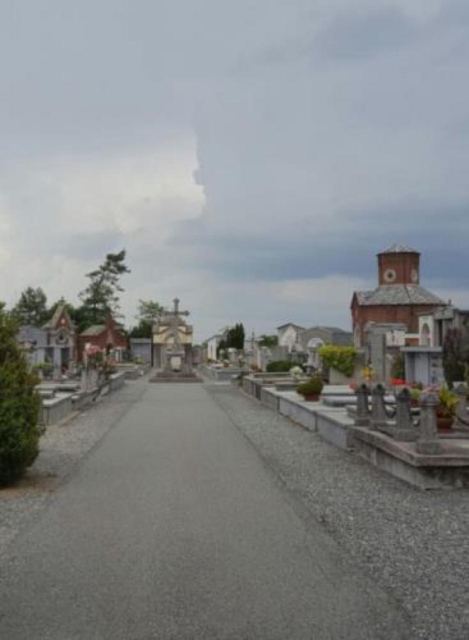 Una squadra per salvare la messa dei Morti