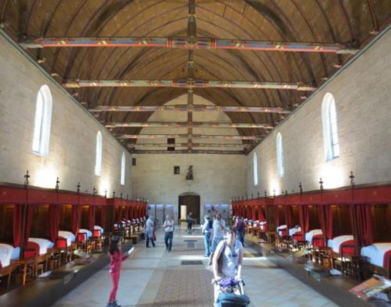 15ª puntata Alla scoperta dei cognomi della gens saluzzese: continua il viaggio nella storia di Angela Delgrosso Galla Placidia raccoglieva gli orfani Dai brefotrofi agli Hotel de Dieu