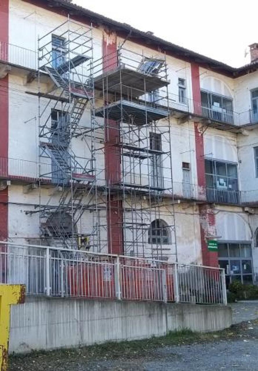 «Aspettiamo le aule da dieci anni La Provincia concluda quel cantiere» soleri bertoni Dura lettera del collegio docenti sui ritardi nella consegna dei locali. I nuovi spazi erano attesi per Natale