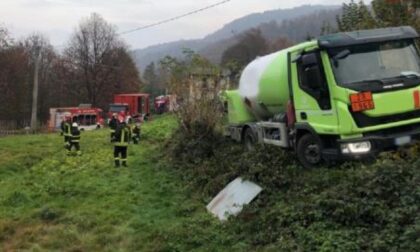 Autocisterna in panne intervento dei pompieri