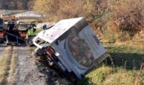 Camioncino si ribalta in via Rocchetta, strada “dimenticata”