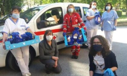 La Croce Rossa porta la spesa e i medicinali a casa dei mantesi