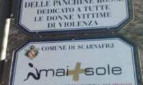 Scarnafigi Giornata contro la violenza sulle donne Due nuove panchine rosse ricordano Barbara e Rossella