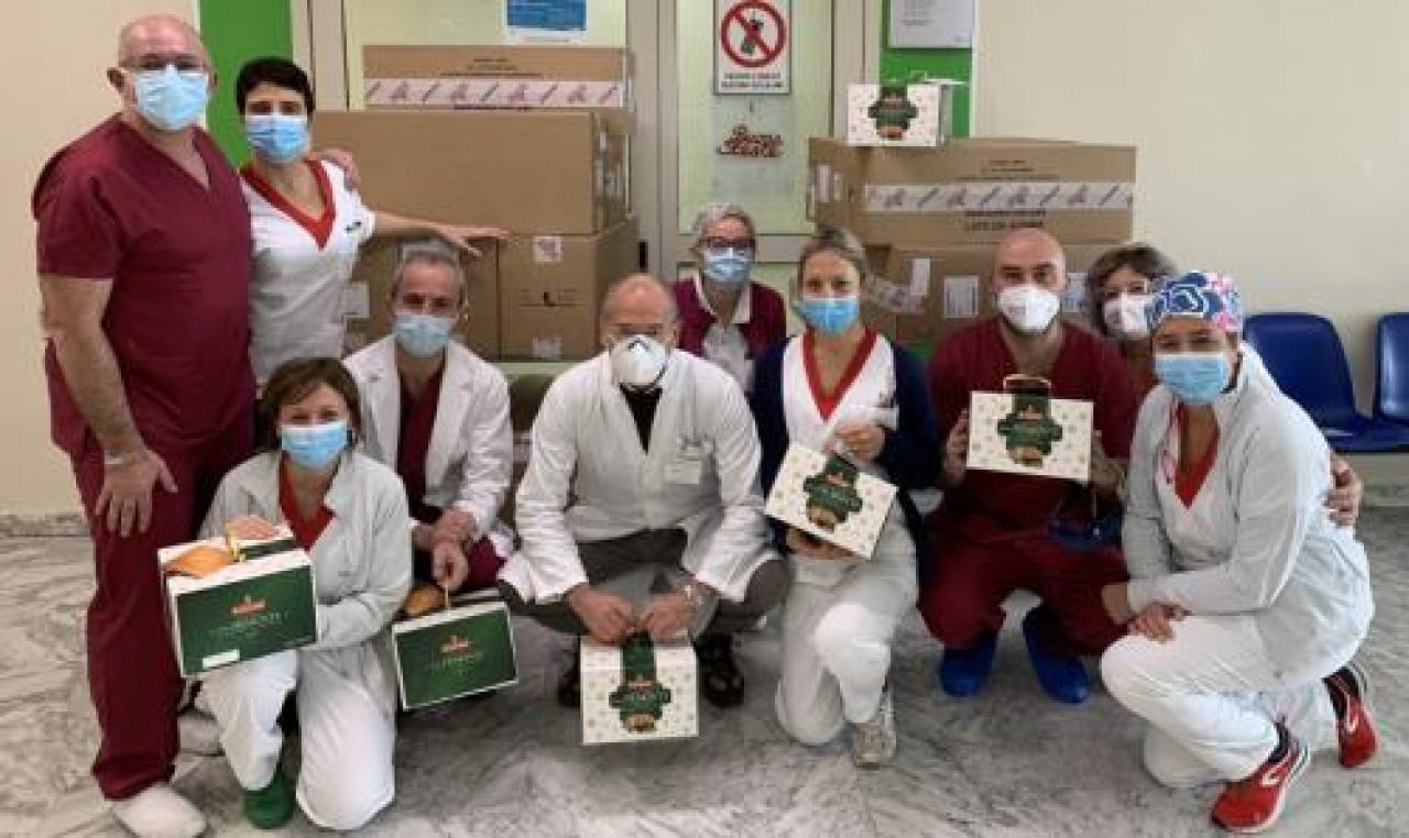 Albertengo regala 180 panettoni al personale sanitario