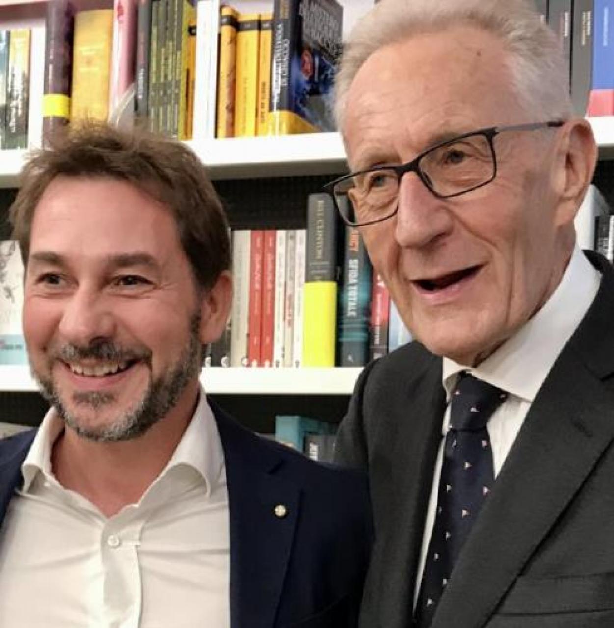 Alluvione a Saluzzo: esonda il Rio Torto e fa una vittima illustre, un banchiere… novità Nell’ultima opera di Aliberti Gerbotto il protagonista (con ironia) è Beppe Ghisolfi assieme a tanti volti noti