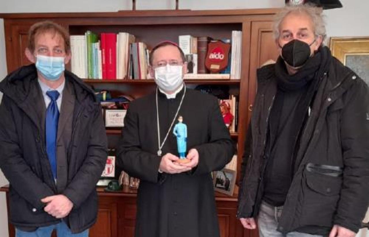 Confartigianato inserisce l’infermiera nel presepe