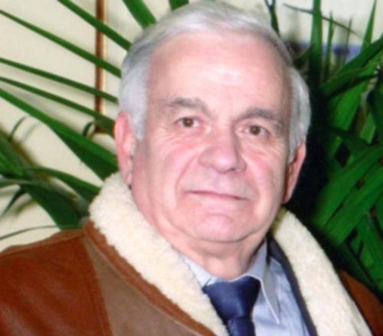 Gestore delle sale di Piasco e Busca, aveva creato la sua orchestra Beppe La Rosa, una vita-show tra cinema, musica e spettacolo