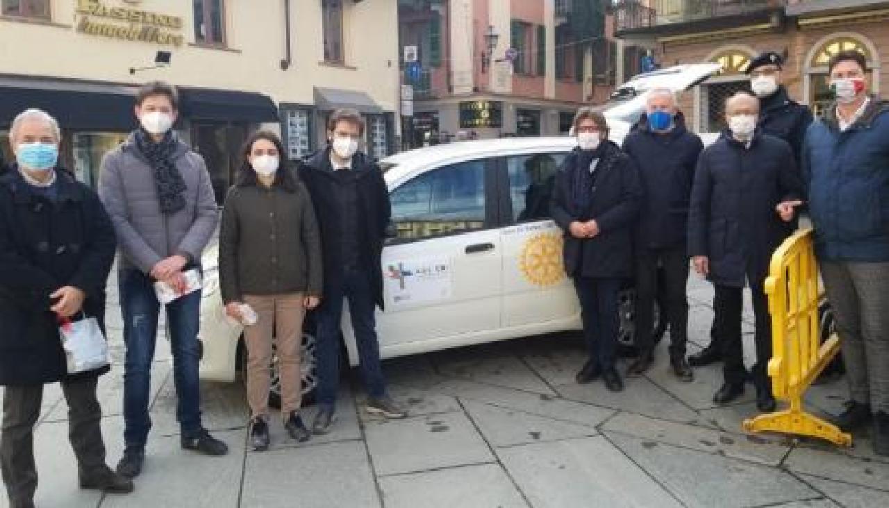 Il rotary dona una fiat panda ai medici dell’usca