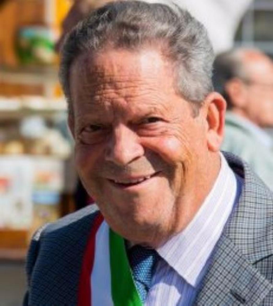 L’allarme del sindaco di sampeyre: «Deve intervenire il ministero dell’interno» Amorisco: piccoli Comuni paralizzati per la mancanza di segretari comunali