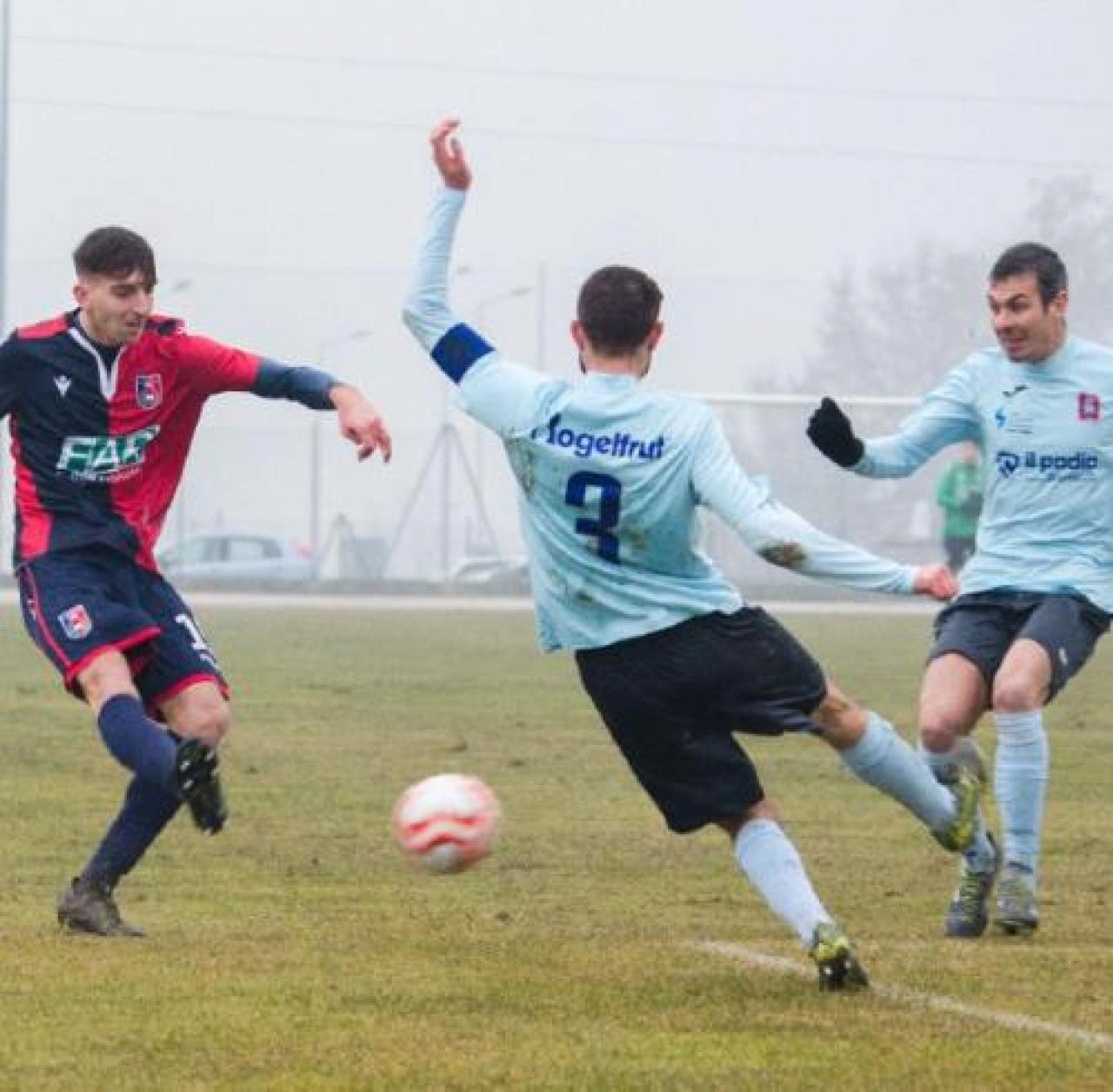 Non basta la grinta. Mercoledì arriva il Borgosesia, alla Befana i granata vanno a chieri Il Saluzzo torna a giocare in casa ma è il Gozzano a festeggiare: 0-3