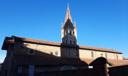 La “magia” dell’ombra della torre civica che si sovrappone al campanile di san giovanni