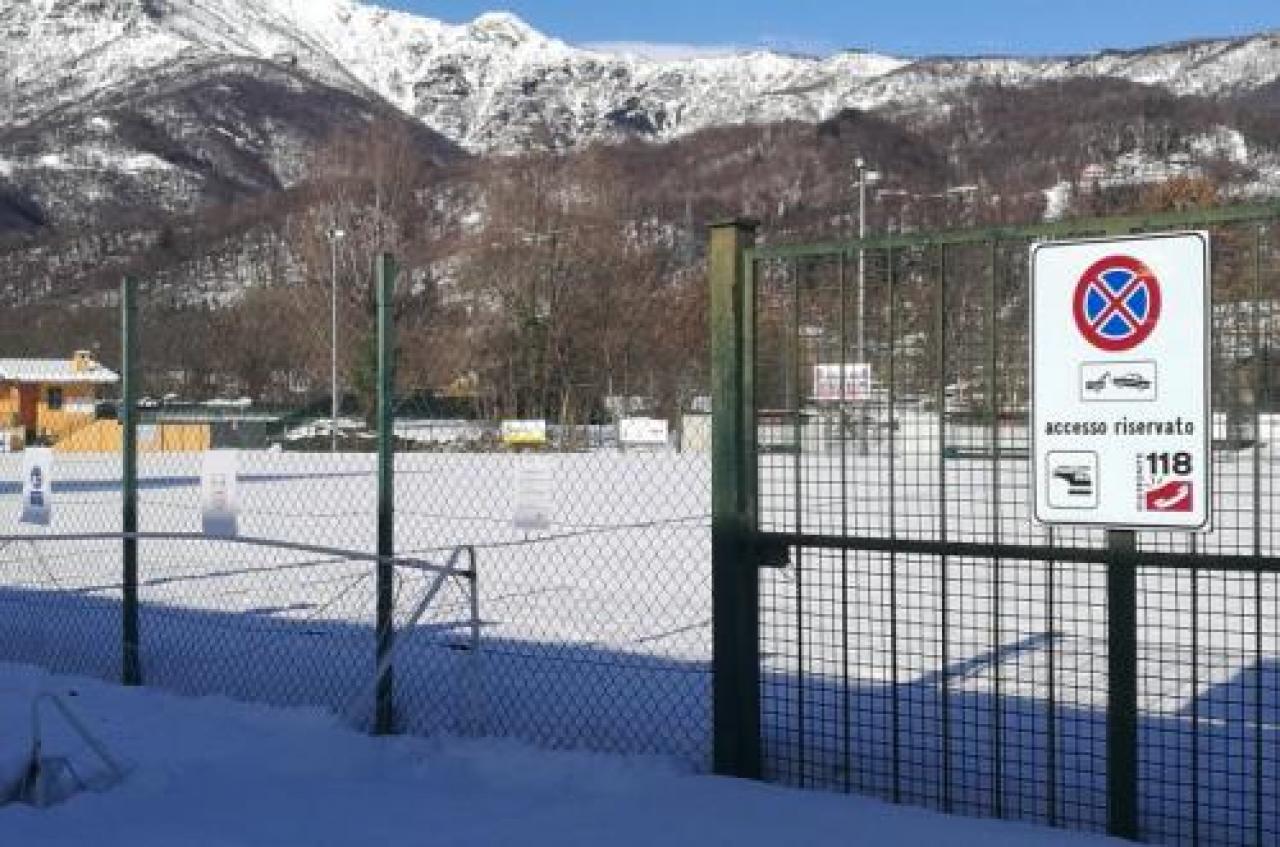 Pista dell’elisoccorso bloccata dalla neve