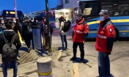 Presidio alla stazione dei pullman «Studenti, occhio al distanziamento» Zzzzz zzzzzz