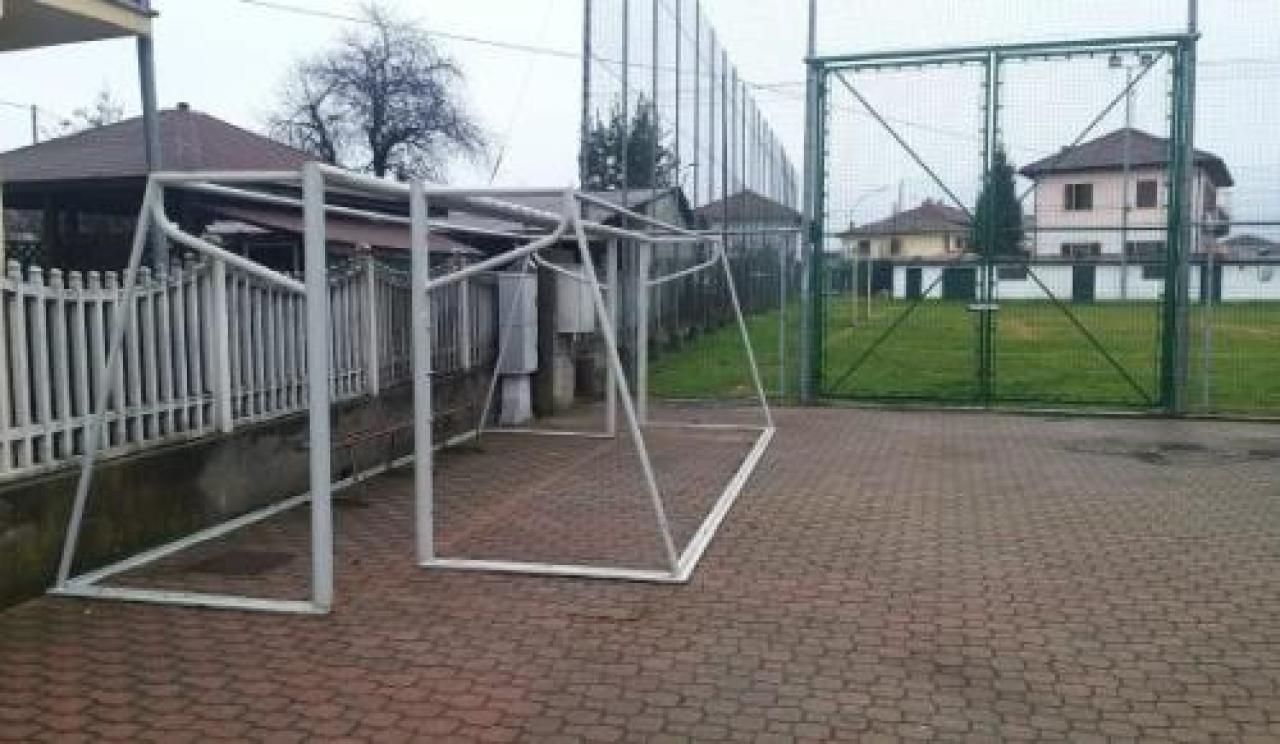 Quelle porte da calcio non ancora installate