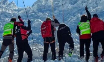 Tragica catena di valanghe Due vittime in val Maira