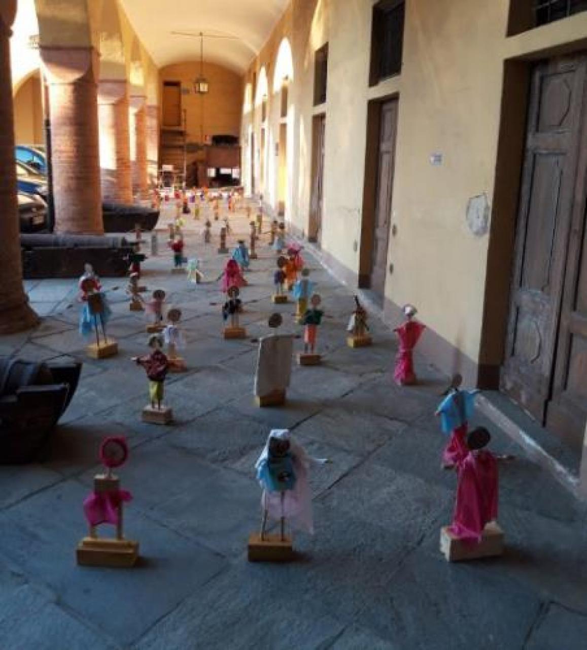 Un quinto dei concorrenti della seconda edizione proviene dalla bassa valle po Revello vince il concorso dei presepi di Octavia Asilo il più votato, menzioni per Giulia e Biblioteca