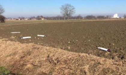 I paracarri di Monasterolo divelti e gettati nel campo