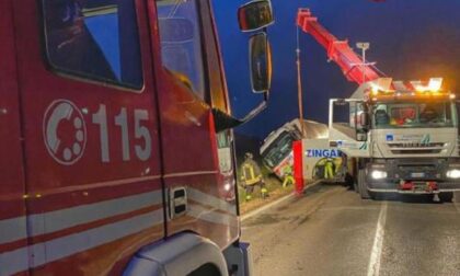 Mezzo pesante fuori strada Traffico in tilt a Crocera