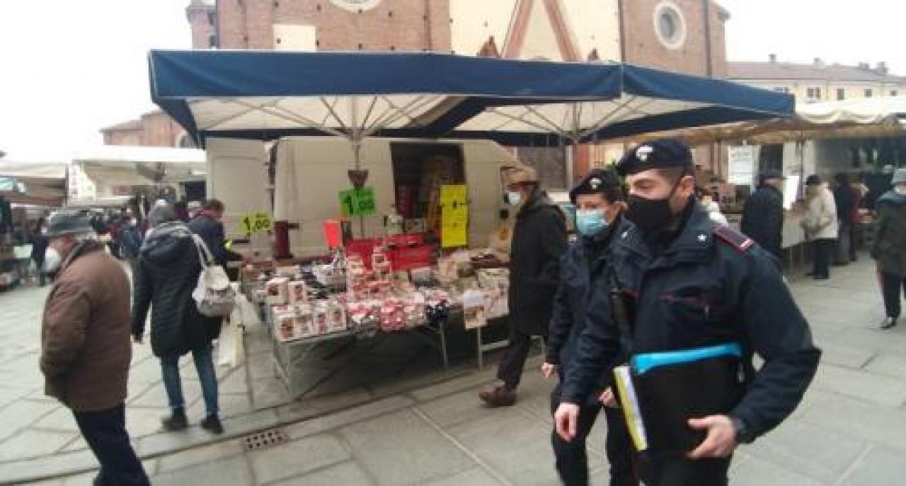 Sabato controlli al mercato contro gli assembramenti
