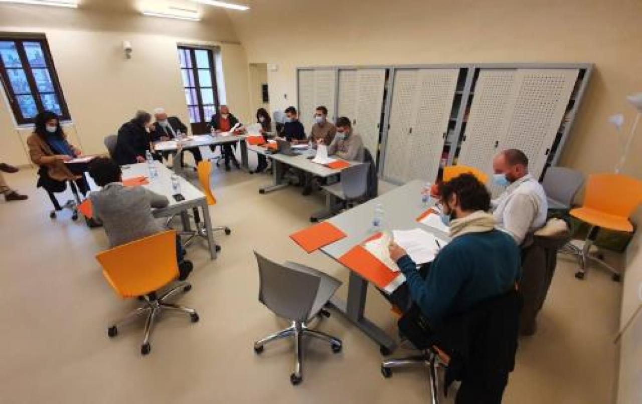 Biblioteca, ultimi giorni per votare