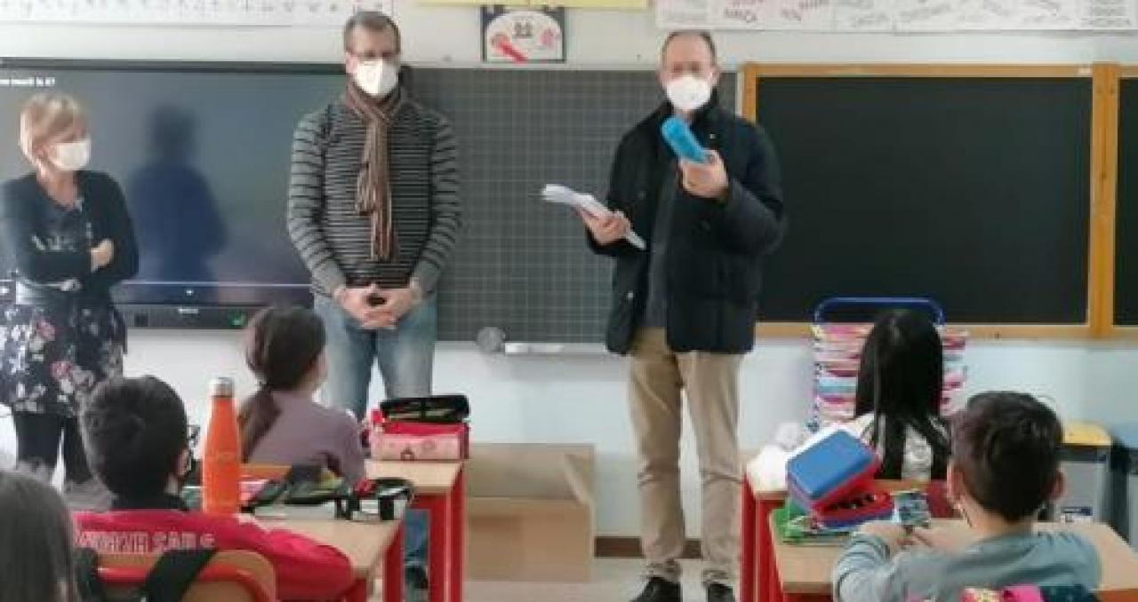 Borracce in plastica riciclabile per le scuole sotto la Rocca