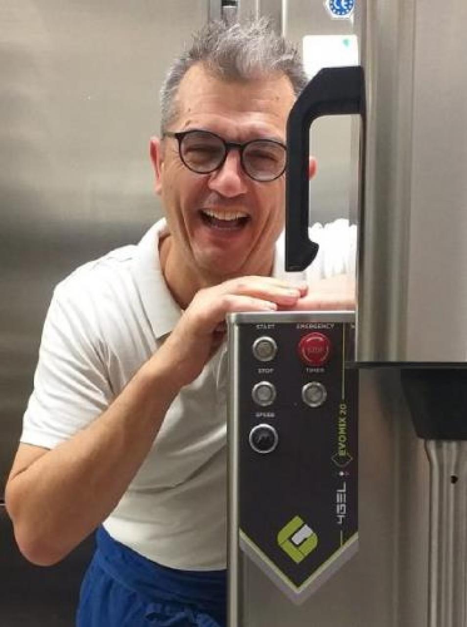 Di nuovo arancioni, e il bar va ko