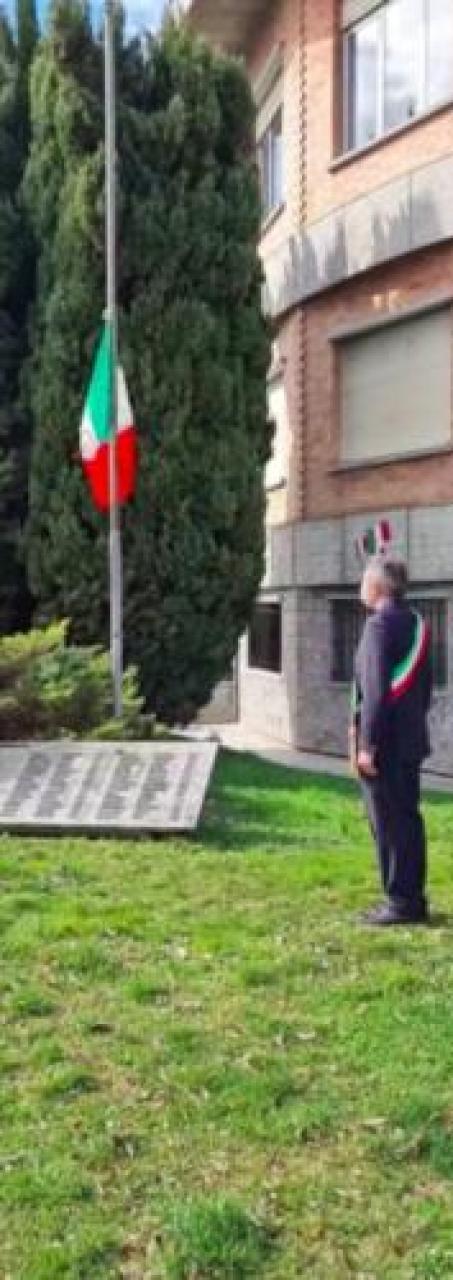 Manta e Verzuolo, sindaci in silenzio per le vittime della pandemia