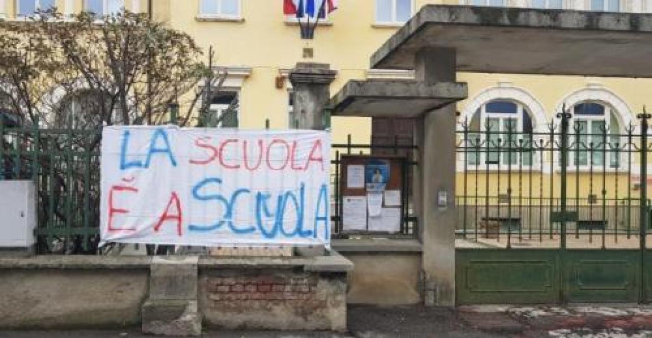 Scuole chiuse, anche i genitori di Piasco protestano