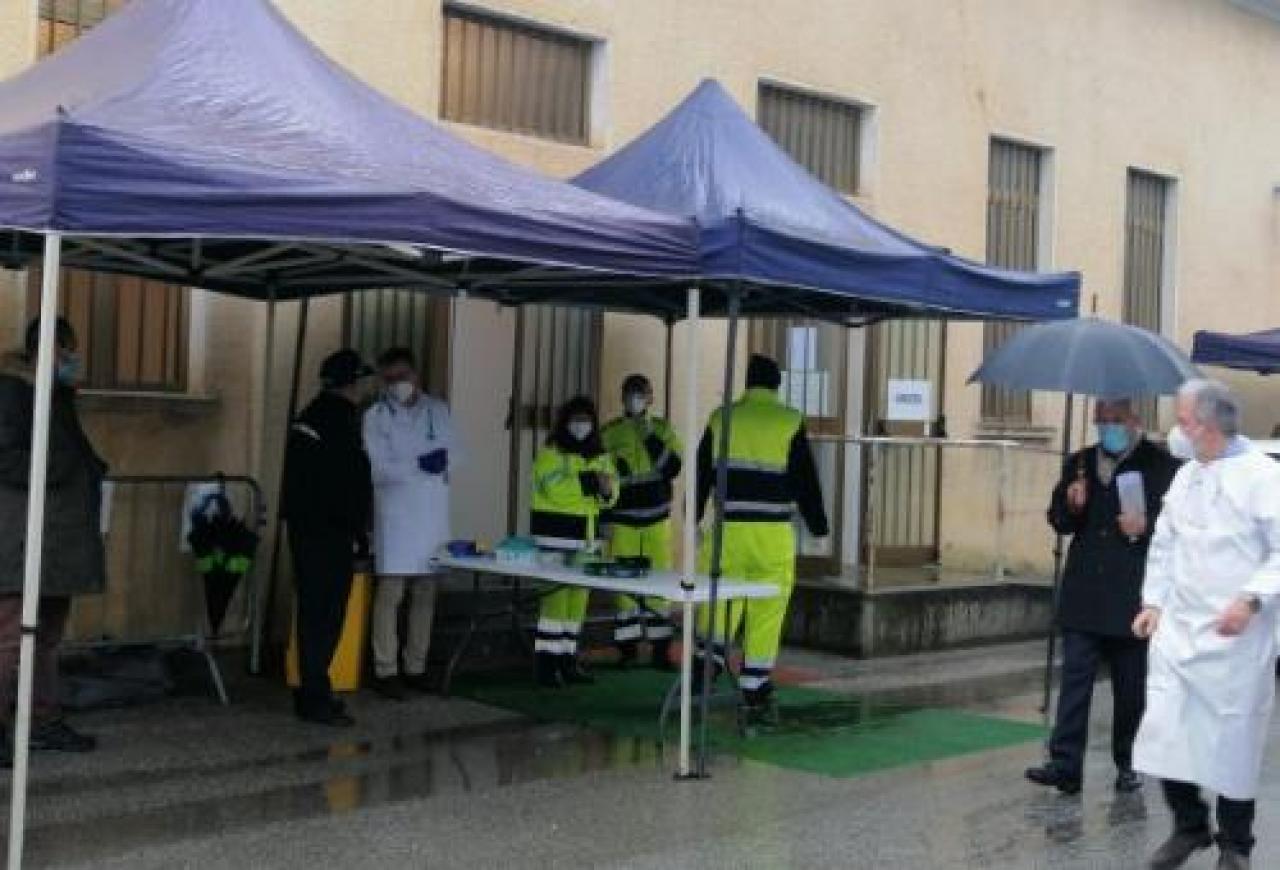 Un gran sabato a Lagnasco e Scarnafigi Vaccino “in casa” per 180 ultraottanenni In campo il personale asl e i medici locali, presente l’assessore icardi