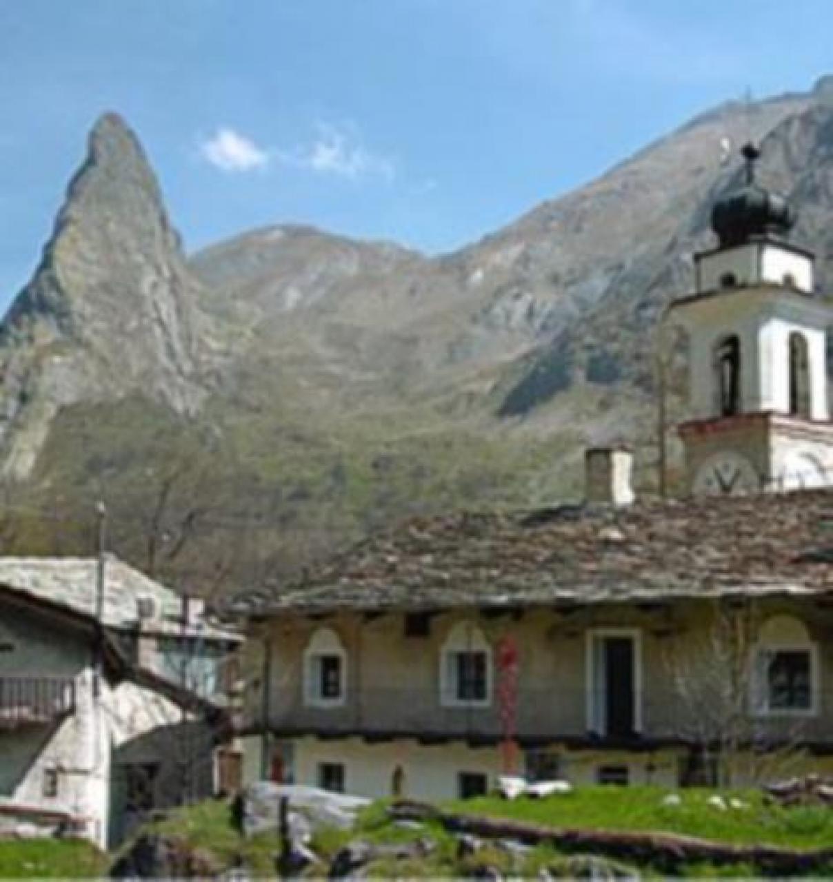 Acceglio e Elva senza negozi Bandi agevolati per ripartire