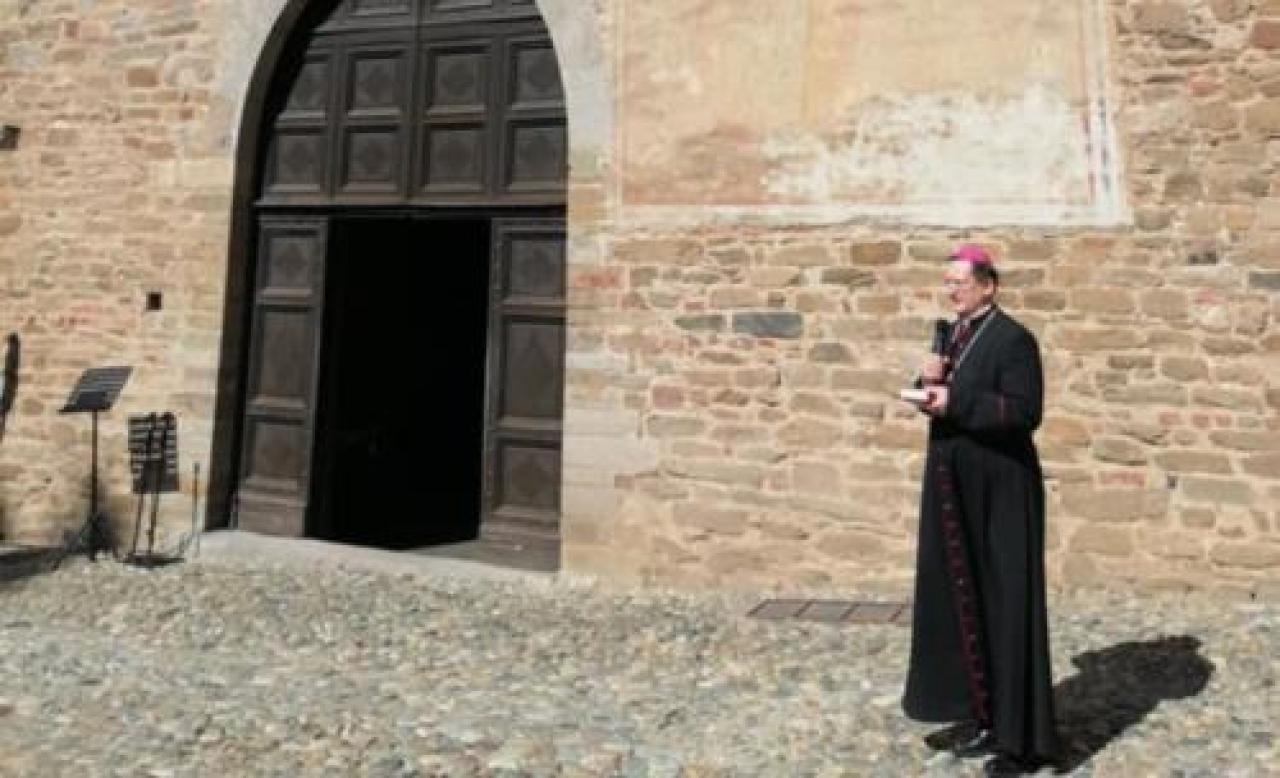 Auguri al vescovo positivo al Covid