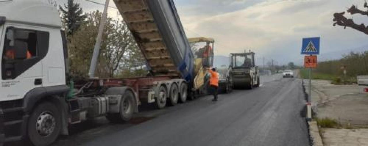 Cavour, nuovo asfalto a babano