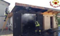 Garage in fiamme in via antica torino