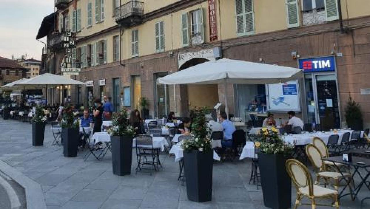 «I dehors non basteranno a salvare la stagione e con il coprifuoco alle 22 non si può lavorare» Xxxxxx Xxxxxx