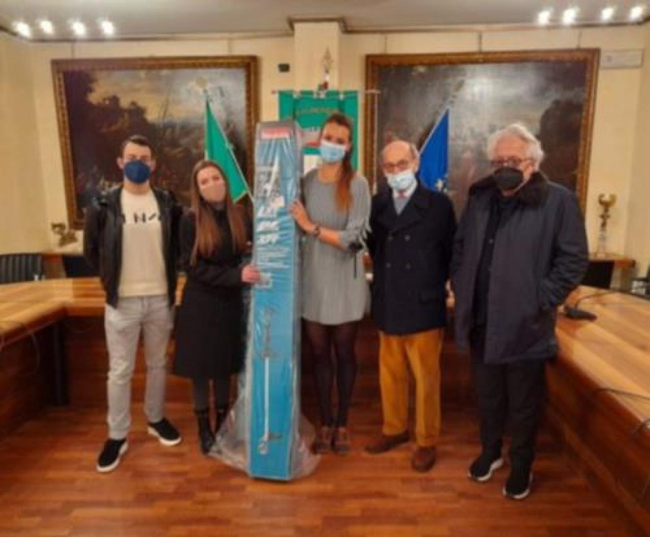 Il Leo Club Busca dona attrezzature a Limone