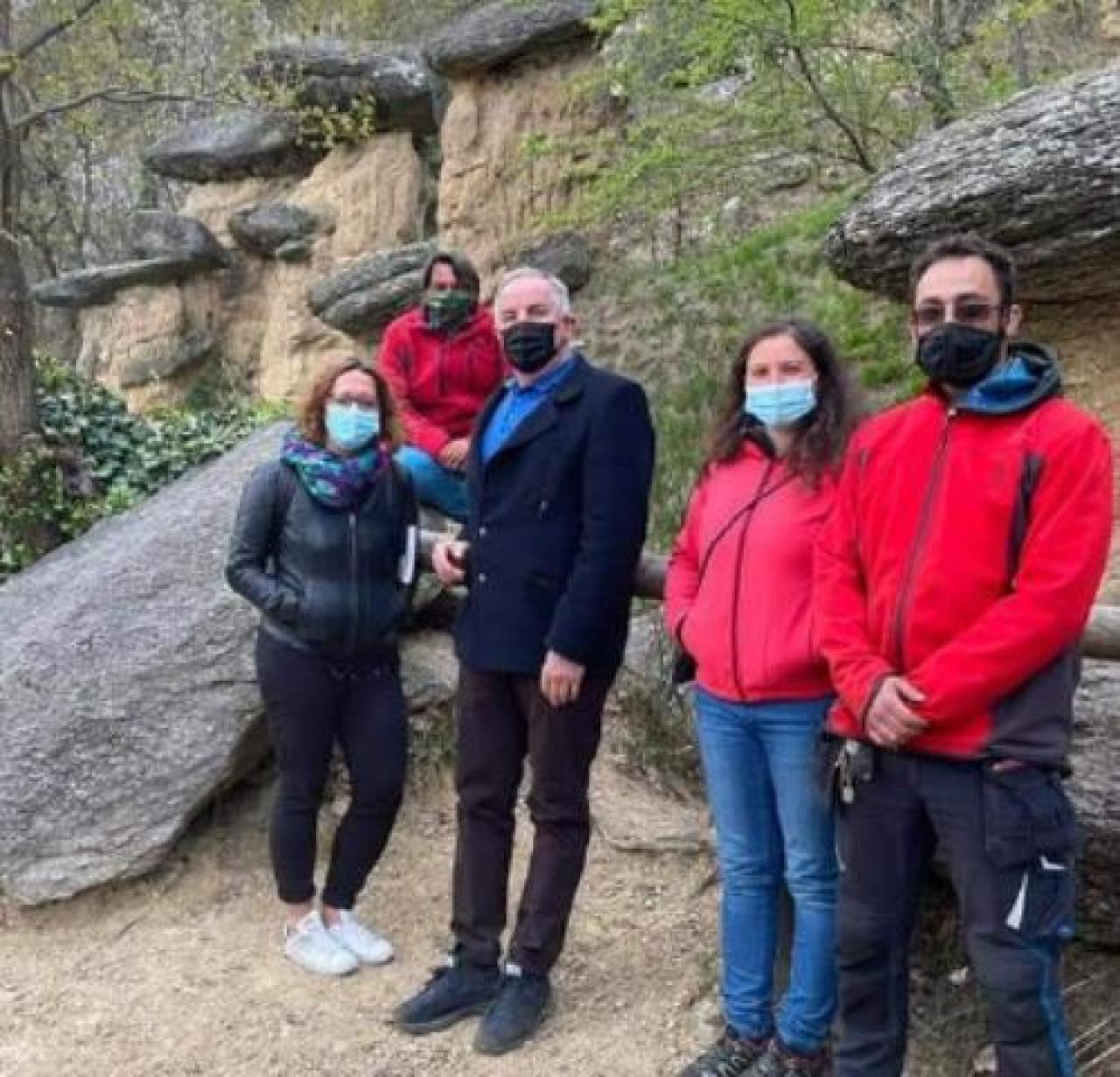 In attesa dei papaVeri in fiore, NUOVI servizi e sentieri da praticare con le bici elettriche Ciciu, nuova frontiera e-bike Dal Villar a spasso per la valle